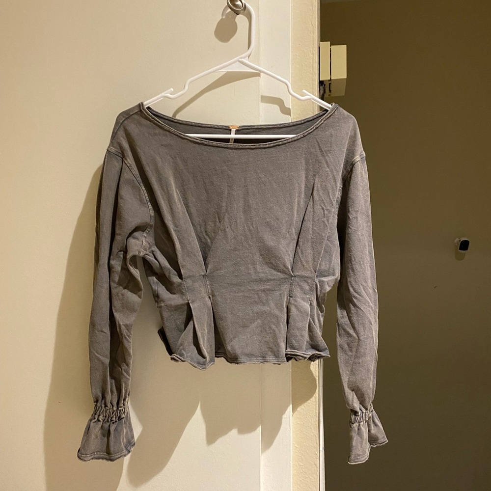 Free people super cute grey top